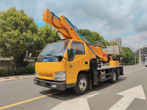 國(guó)六  江鈴27米高 空 作 業(yè) 車